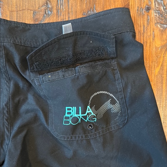 Billabong Women’s Black Board Shorts Size 9 - Picture 9 of 10